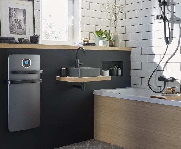 Sèche-serviette radiateur électrique contemporain design salle de bain  AntflapsA 171x35cm de couleur